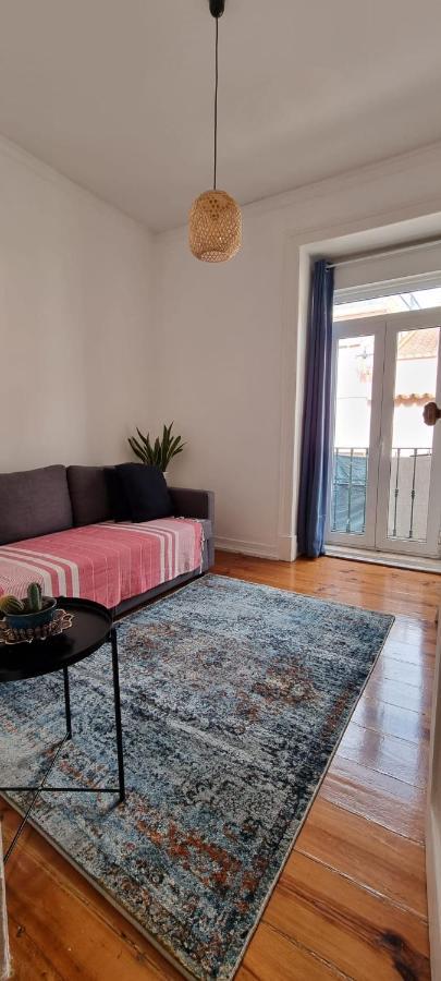 Charming Central Apartment To Rent Лиссабон Экстерьер фото